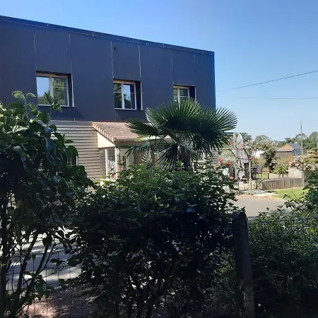 Hébergement de vacances Maison Au Milieu Des Champs